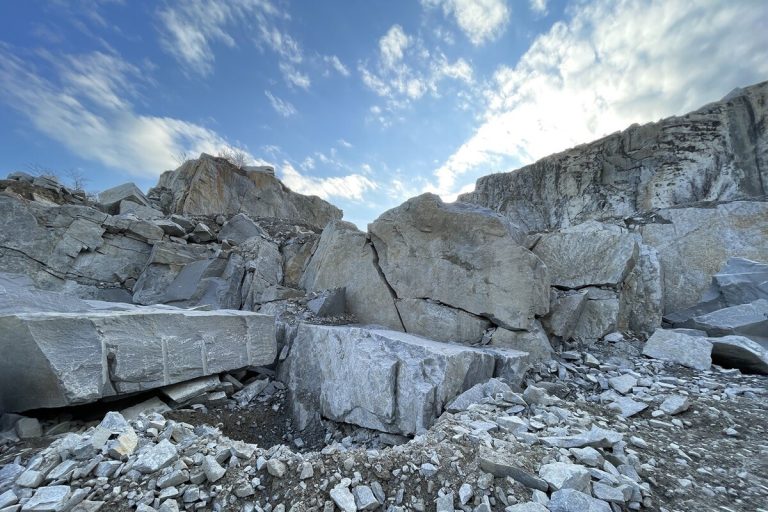 Break Giant Stones and Create a Beautiful Stone Mobile: Tour of the Birthplace of Aji Stone, the Diamond of Granite