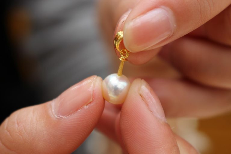 Pearl Accessory Creation Experience