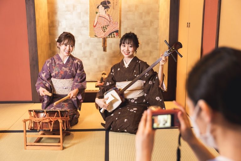 Kimono Experience with Traditional Tea and Dance
