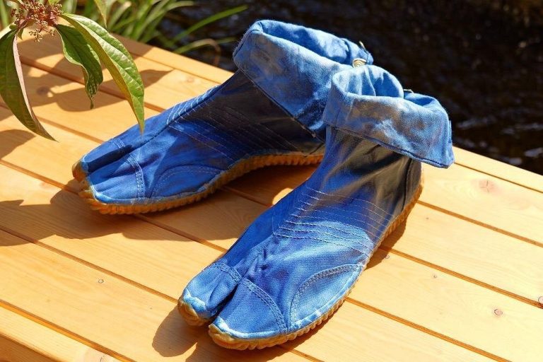 Indigo Moments in Kurashiki: Scenic Dyeing & Lunch Box Experience