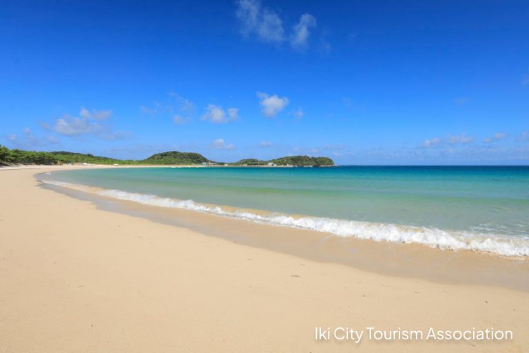 Tsutsukihama Swimming Beach