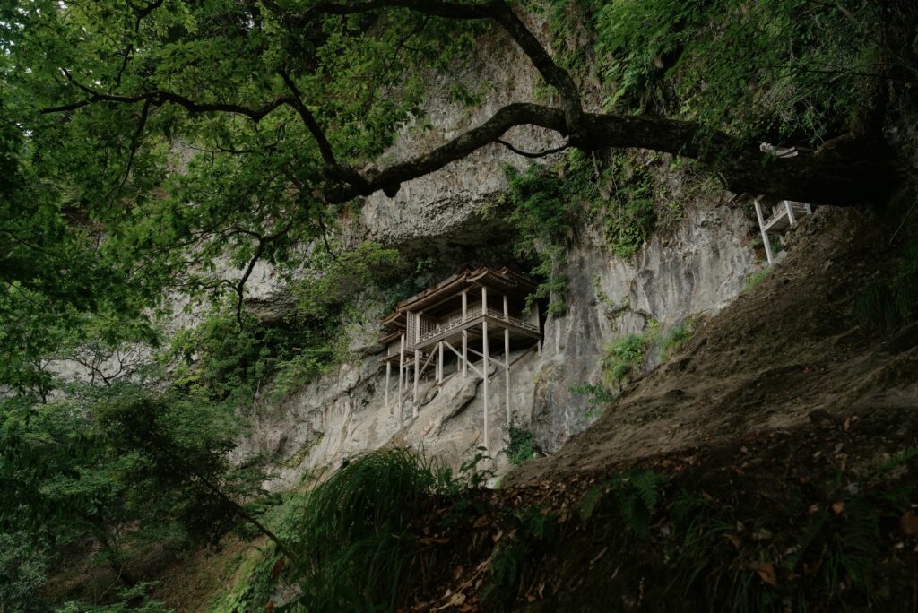 Nageiredo, somehow built into the rocky mountain face of Mitoku-zan